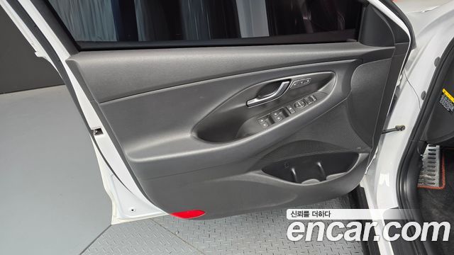 Hyundai i30 2020 — photo 14