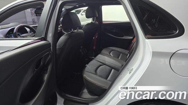 Hyundai i30 2020 — photo 16