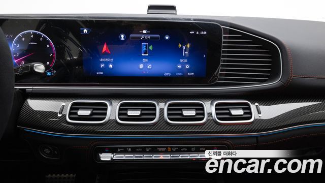 Mercedes-Benz GLE-Class 2025 — photo 16