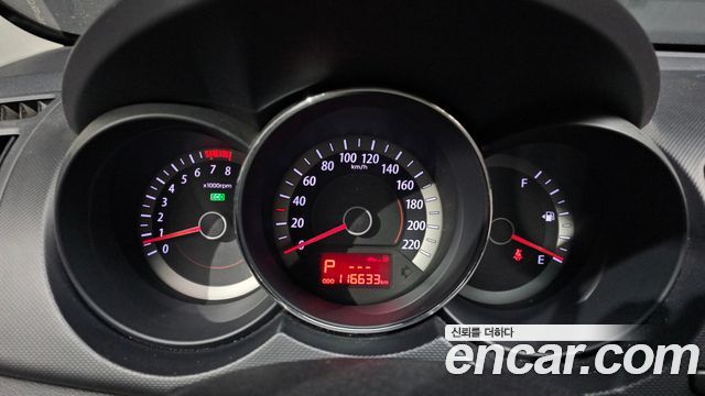 Kia Porte 2013 — photo 8