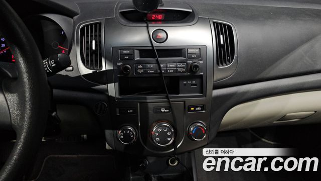 Kia Porte 2013 — photo 15