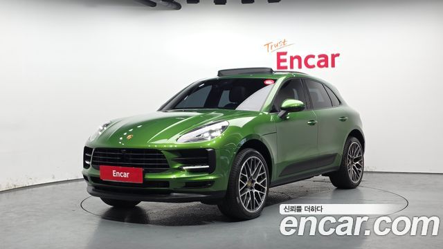 Porsche Macan 2021 — photo 1