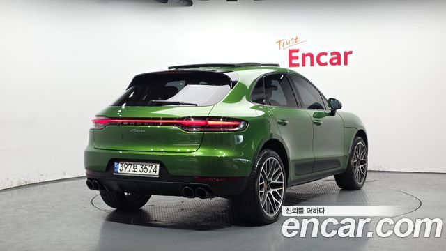 Porsche Macan 2021 — photo 2