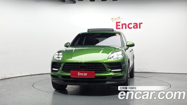 Porsche Macan 2021 — photo 3