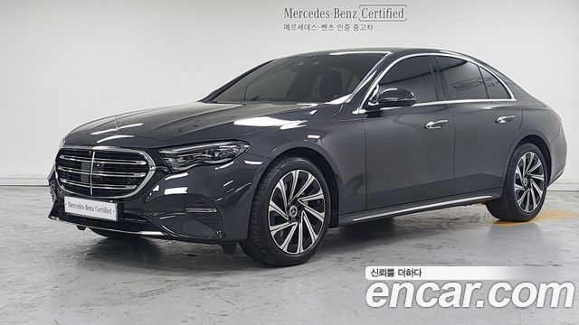 Mercedes-Benz E-Class 2025 — photo 1