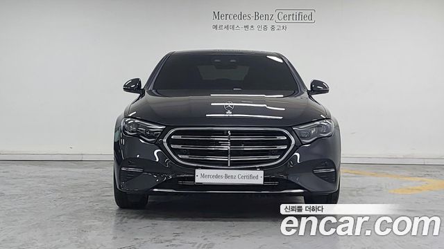 Mercedes-Benz E-Class 2025 — photo 3