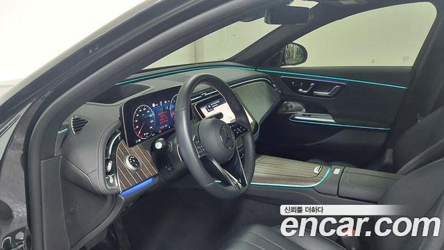 Mercedes-Benz E-Class 2025 — photo 13