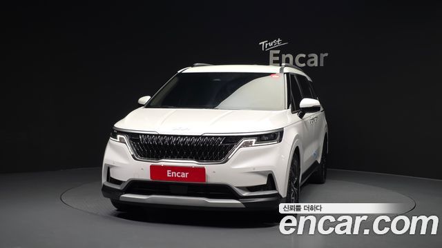 Kia Canival 2023 — photo 3