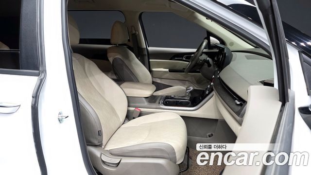 Kia Canival 2023 — photo 18