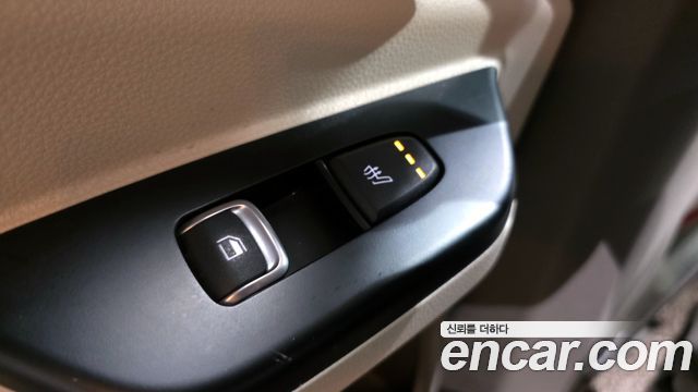 Kia Canival 2023 — photo 24