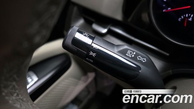 Kia Canival 2023 — photo 31