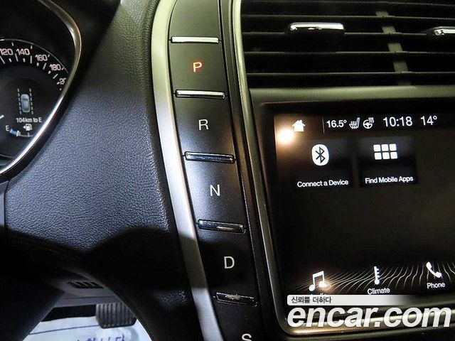 Lincoln MKX 2018 — photo 10