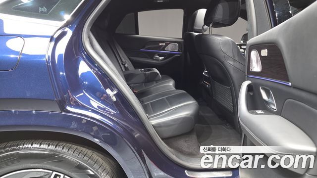 Mercedes-Benz GLE-Class 2021 — photo 17