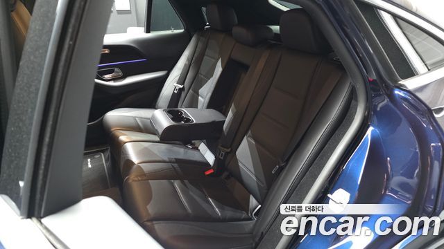 Mercedes-Benz GLE-Class 2021 — photo 18