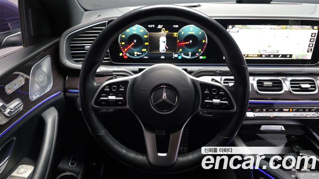 Mercedes-Benz GLE-Class 2021 — photo 20