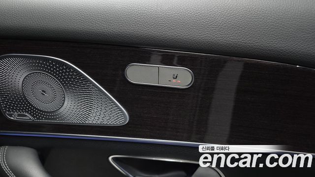 Mercedes-Benz GLE-Class 2021 — photo 25