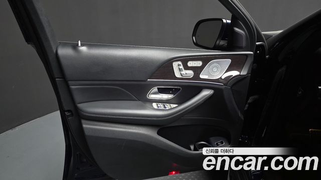 Mercedes-Benz GLE-Class 2021 — photo 14