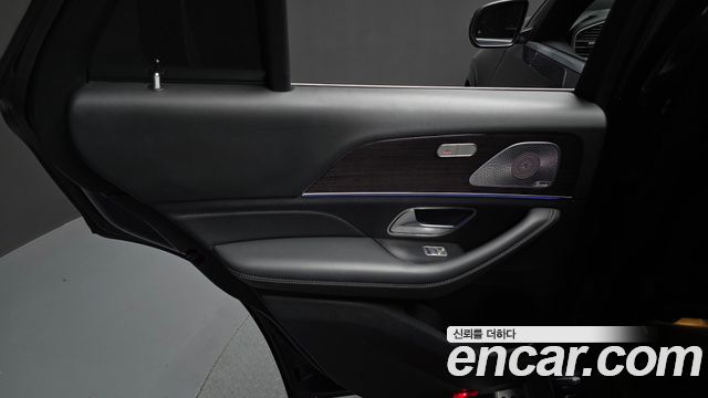 Mercedes-Benz GLE-Class 2021 — photo 15