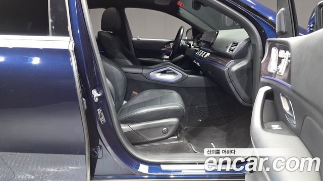 Mercedes-Benz GLE-Class 2021 — photo 16