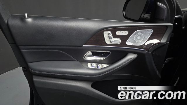 Mercedes-Benz GLE-Class 2021 — photo 27