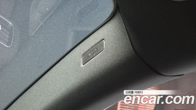 Mercedes-Benz GLE-Class 2021 — photo 32