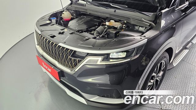 Kia Canival 2023 — photo 6
