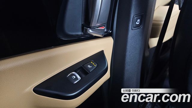 Kia Canival 2023 — photo 18