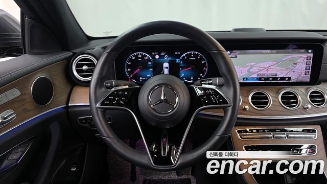 Mercedes-Benz E-Class 2021 — photo 19