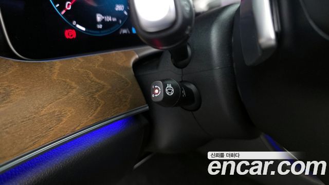 Mercedes-Benz E-Class 2021 — photo 30