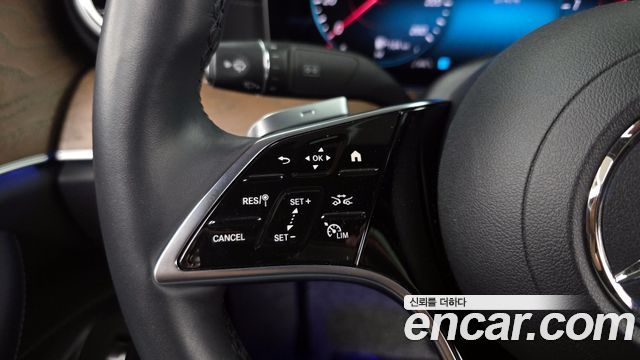 Mercedes-Benz E-Class 2021 — photo 31