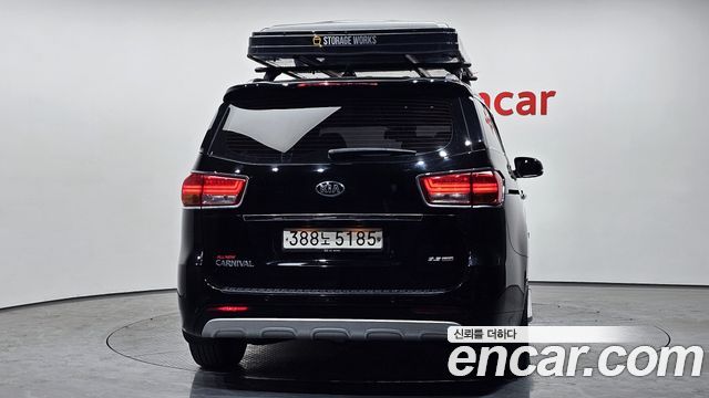 Kia Canival 2018 — photo 4