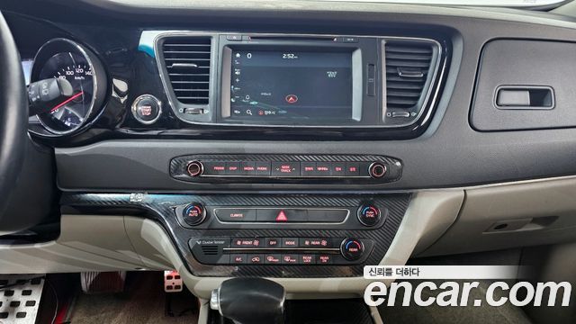 Kia Canival 2018 — photo 13