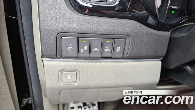 Kia Canival 2018 — photo 16