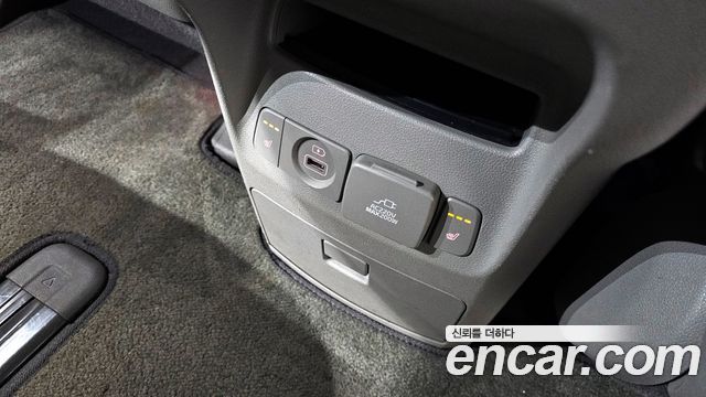 Kia Canival 2018 — photo 18