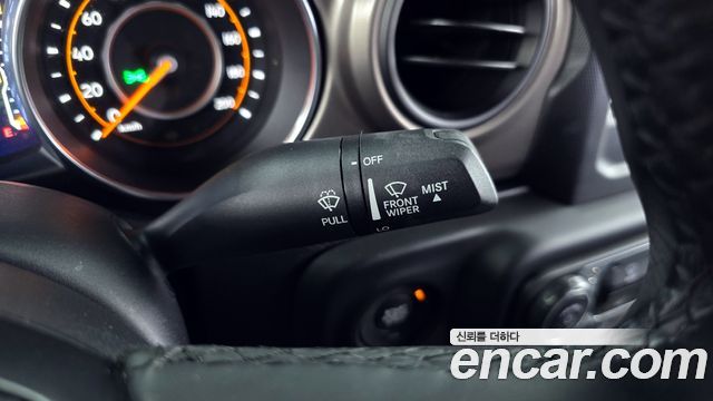 Jeep Wrangler 2018 — photo 16