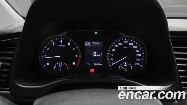 Hyundai AVANTE 2016 — photo 11