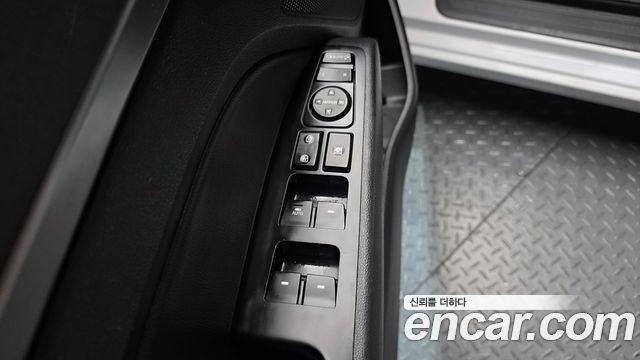 Hyundai AVANTE 2016 — photo 20