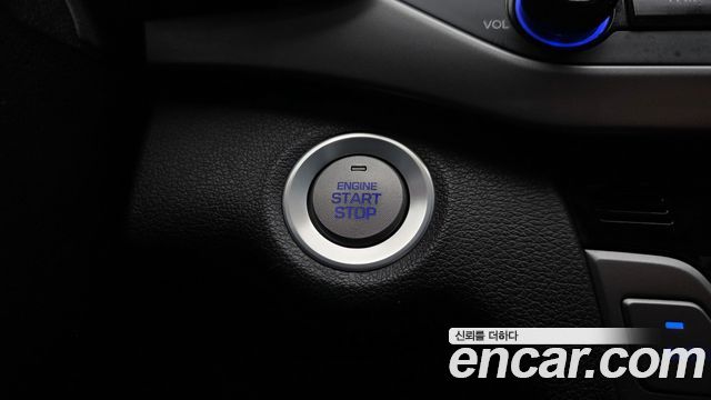 Hyundai AVANTE 2016 — photo 27
