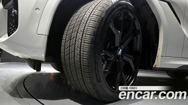 BMW X6 2022 — photo 27
