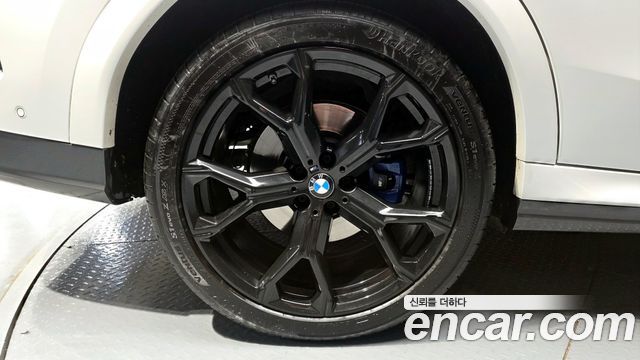 BMW X6 2022 — photo 28