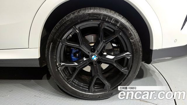 BMW X6 2022 — photo 31