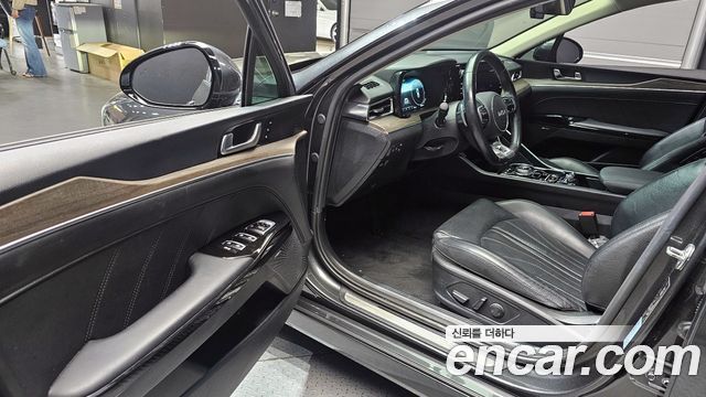 Kia K5 2023 — photo 10