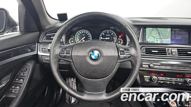 BMW 5-Series 2014 — photo 13