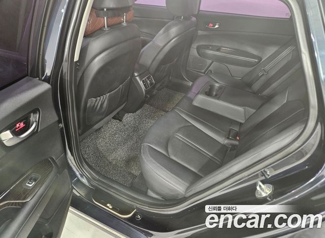 Kia K5 2016 — photo 10