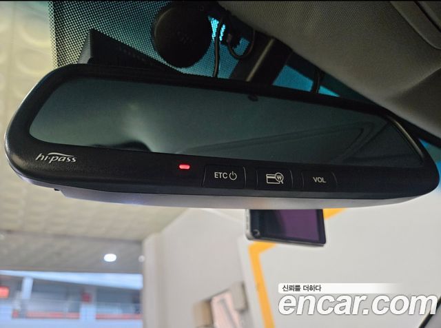 Kia K5 2016 — photo 16