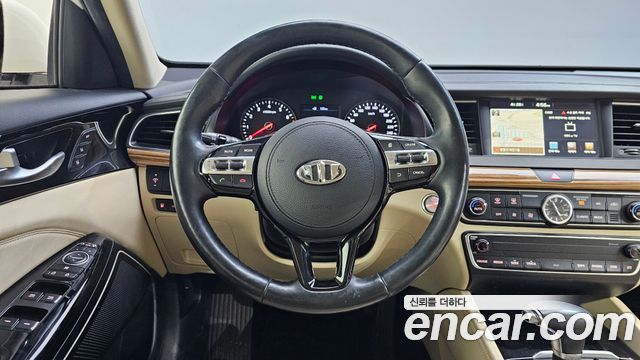 Kia K7 2016 — photo 19