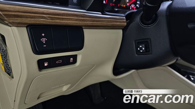Kia K7 2016 — photo 24