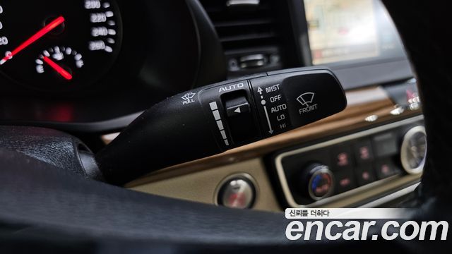 Kia K7 2016 — photo 25