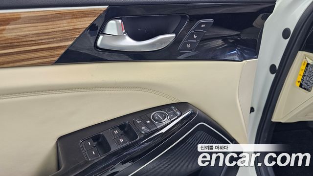 Kia K7 2016 — photo 26
