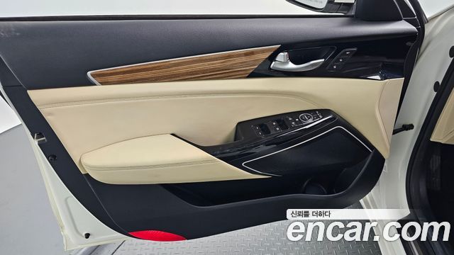Kia K7 2016 — photo 14